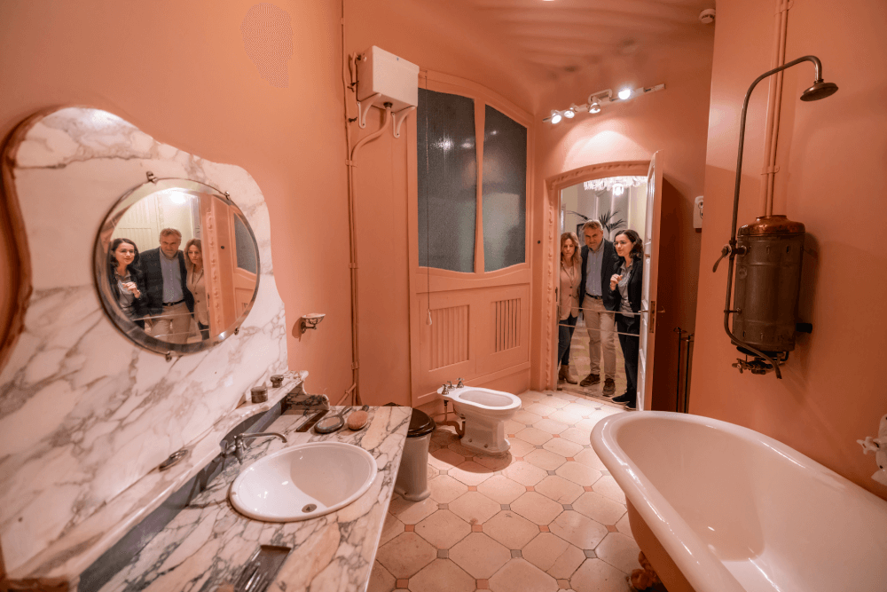 visita la pedrera baño